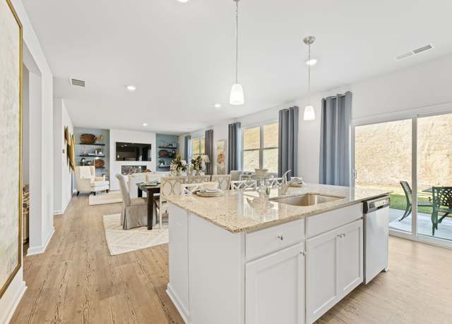 Property at 5254 Mulberry Creek Way, Flowery Branch, GA 30542, 5 beds, 3 baths