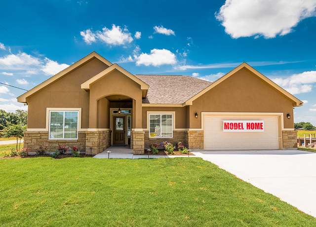Property at 1673 Las Palomas Plan, La Vernia, TX 78121, 3 beds, 2 baths
