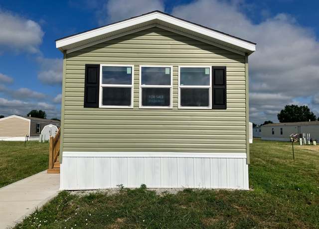 Property at 890 Cottonwood Ln Unit COT890, Rochester, IN 46975, 3 beds, 2 baths