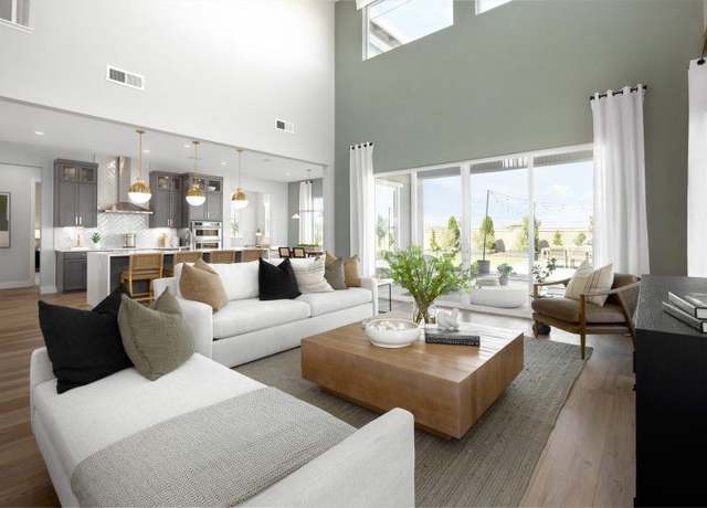 Property at Property, 6 beds, 4 baths