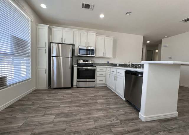 Property at 2206 S Ellsworth Rd Unit 29B, Mesa, AZ 85209, 2 beds, 2 baths