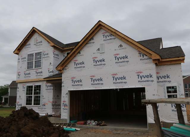 Property at 5480 White Pine Ln, Fairfield Township, OH 45011, 4 beds, 2.5 baths