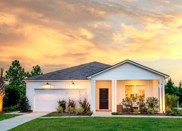 Property at 257 Ocean Pointe Blvd SE, Bolivia, NC 28422, 4 beds, 2 baths