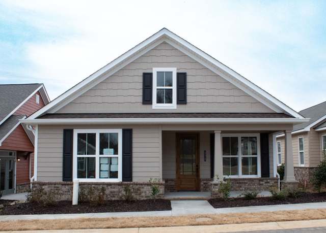 Property at 375 Buxton Rd, Dalton, GA 30721, 3 beds, 2 baths
