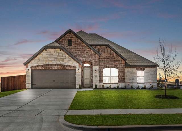 Property at 910 Golden Meadow St, Cleburne, TX 76033, 3 beds, 2 baths