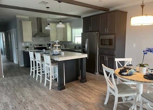 Property at 1280 Teahouse Dr, Clearwater, FL 33764, 2 beds, 2 baths