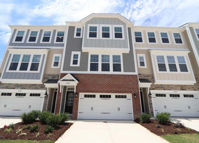 Property at 2703 Hunter Woods Dr, Apex, NC 27502, 4 beds, 3.5 baths