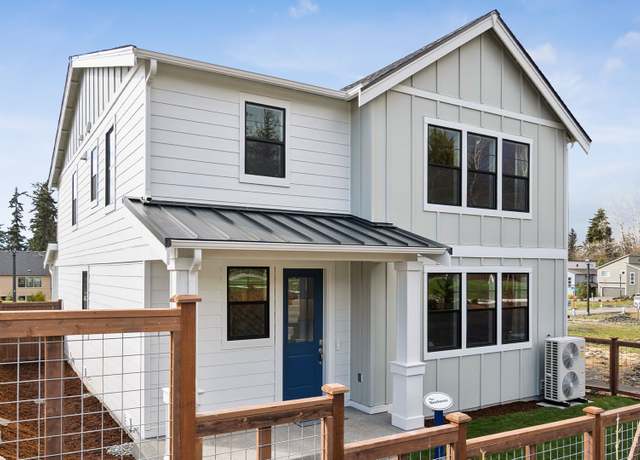 Property at 8307 115th Pl SE, Newcastle, WA 98056, 6 beds, 2.5 baths