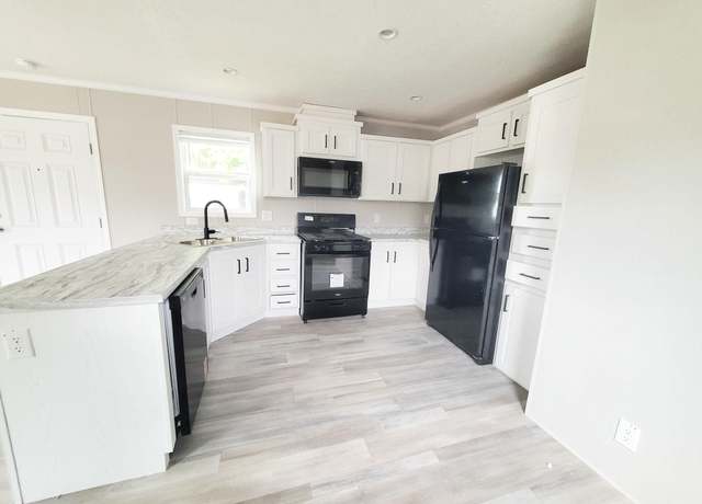 Property at 9969 Mallard Cv #751, Fair Haven, MI 48023, 3 beds, 2 baths