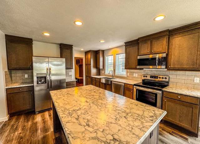 Property at 106 Cattail Ct, Gardner, KS 66030, 3 beds, 2 baths