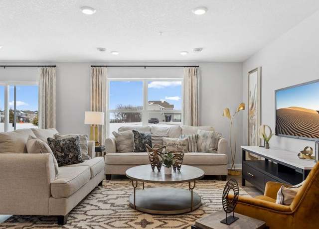 Property at 5131 Stable View Dr, Woodbury, MN 55129, 3 beds, 2.5 baths