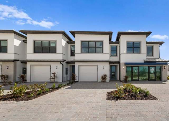 Property at 27885 Radient Ct, Bonita Springs, FL 34135, 3 beds, 2.5 baths