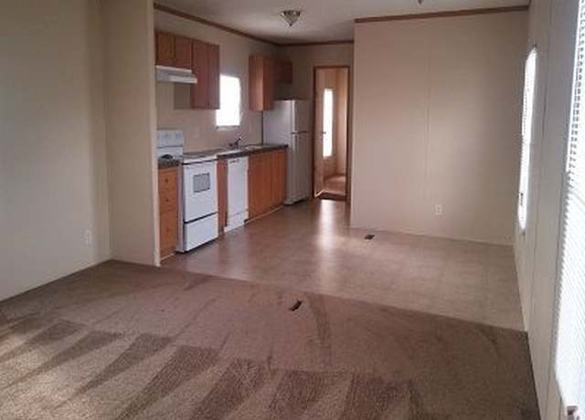 Property at 9212 Gleneagle Dr, Jacksonville, FL 32221, 3 beds, 2 baths