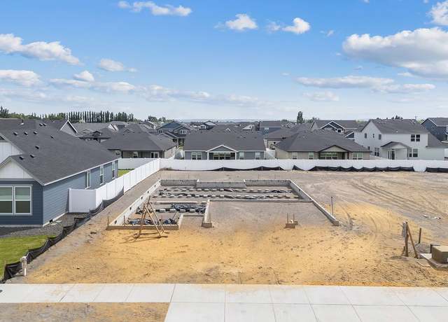 Property at 4733 W Thrush St, Moses Lake, WA 98837, 3 beds, 2 baths
