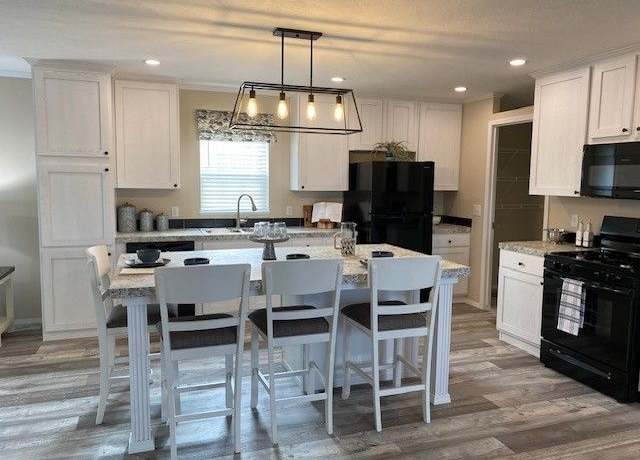Property at 1218 Park Dr, Mount Pleasant, MI 48858, 4 beds, 2 baths