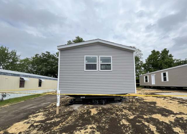 Property at 2521 Aberdeen Dr #209, Findlay, OH 45840, 3 beds, 2 baths