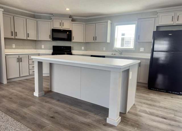 Property at 6598 S Kimberly Dr, Holly, MI 48442, 3 beds, 2 baths