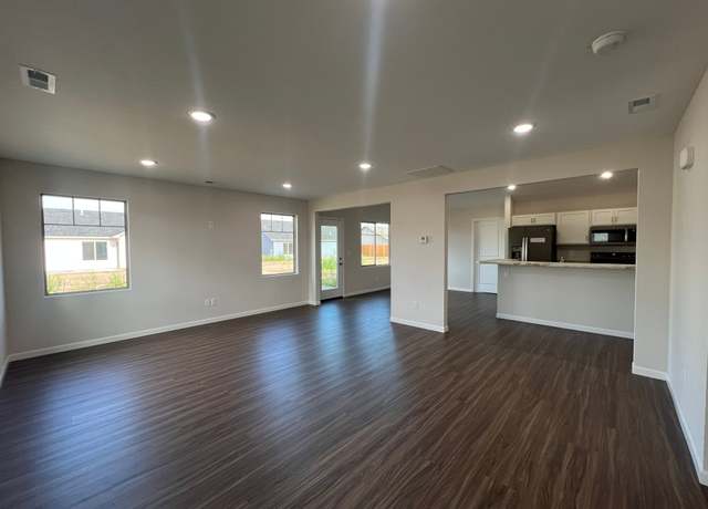 Property at 1315 Marboeuf Blvd, Dodge City, KS 67801, 3 beds, 2 baths