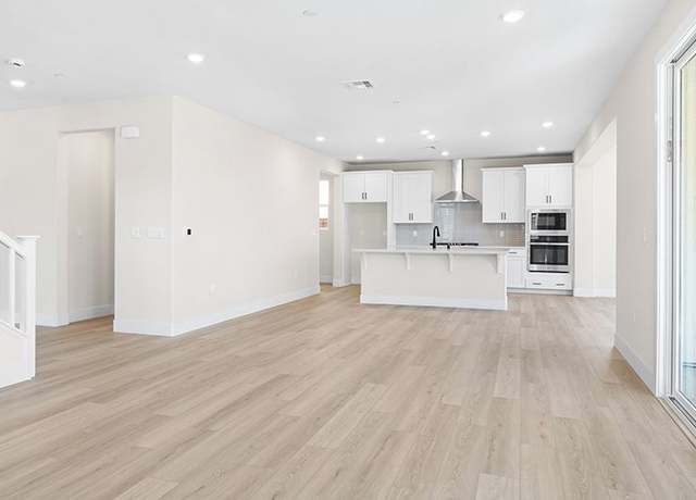 Property at 2509 Hamilton Dr, Lodi, CA 95242, 4 beds, 3.5 baths