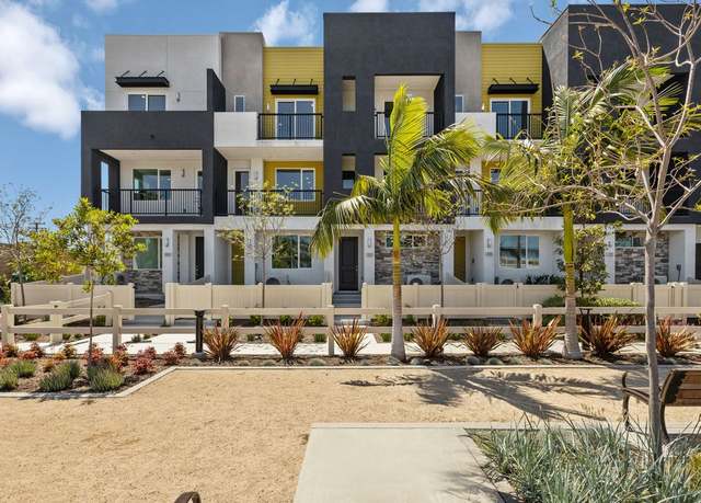 Property at 1093 N Harbor Blvd, Anaheim, CA 92802, 3 beds, 3 baths