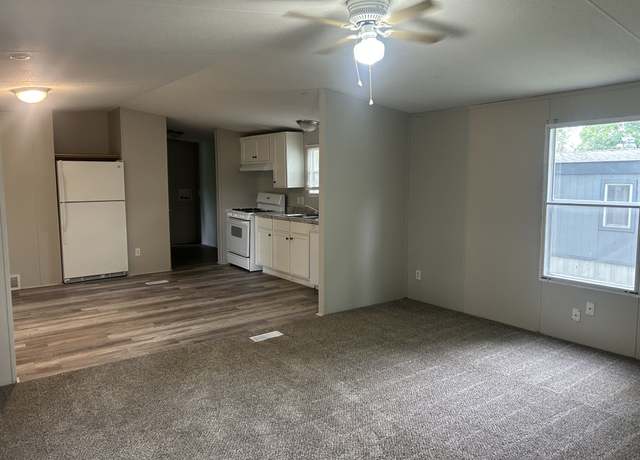 Property at 3000 Tuttle Creek Blvd #305, Manhattan, KS 66502, 3 beds, 2 baths