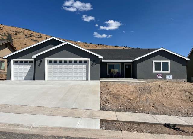 Property at 2084 Plan, Klamath Falls, OR 97601, 4 beds, 3 baths