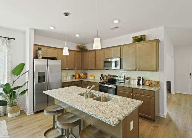 Property at 296 Mayflower Dr, Calabash, NC 28467, 4 beds, 2.5 baths