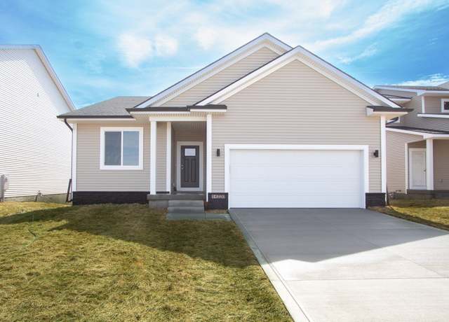 Property at 14220 Northpark Dr, Urbandale, IA 50323, 4 beds, 3 baths
