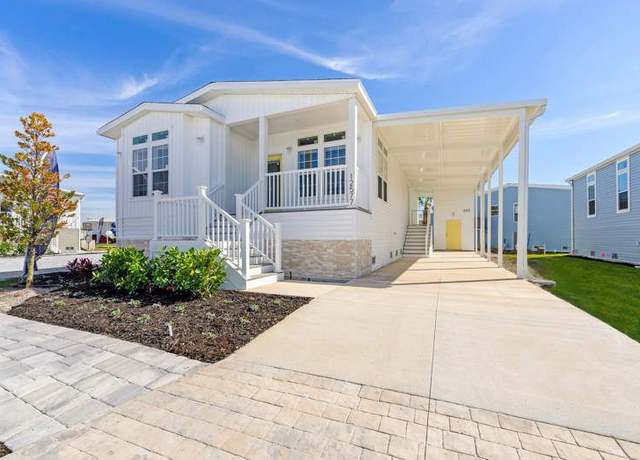 Property at 12577 Pine Dr, Fort Myers, FL 33908, 3 beds, 2 baths