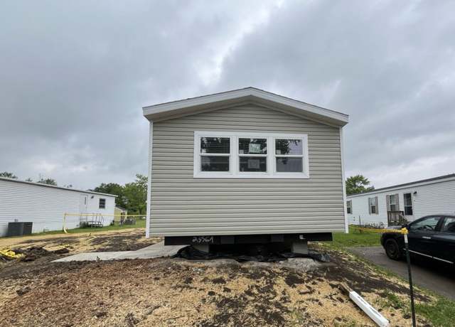 Property at 1008 Glencoe Dr #174, Findlay, OH 45840, 3 beds, 2 baths
