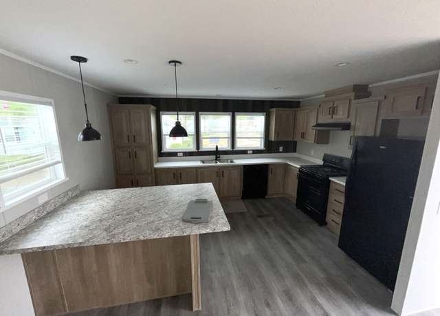 Property at 1008 Glencoe Dr #174, Findlay, OH 45840, 3 beds, 2 baths