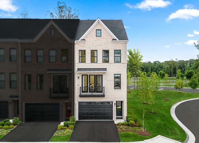 Property at 42129 Shining Star Sq, Ashburn, VA 20148, 3 beds, 3.5 baths