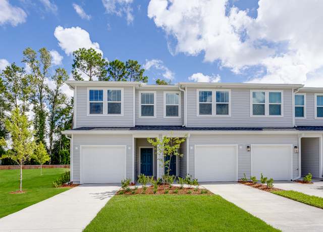 Property at 634 Holly Lakes Dr, Orange Park, FL 32073, 3 beds, 2.5 baths