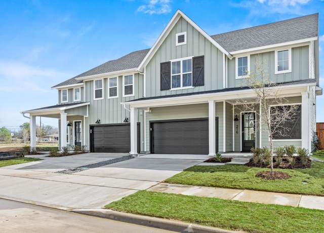 Property at 216 Chestnut St, Celina, TX 75009, 3 beds, 2.5 baths