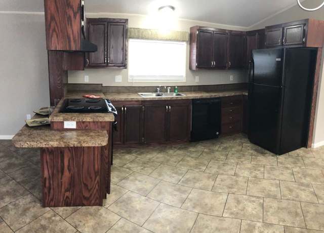 Property at 9717 NW 10th St #268, Oklahoma City, OK 73127, 3 beds, 2 baths