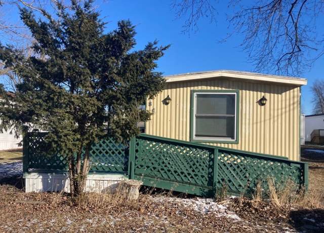 Property at 84 Country Elms Est #84, Galesburg, IL 61401, 2 beds, 2 baths