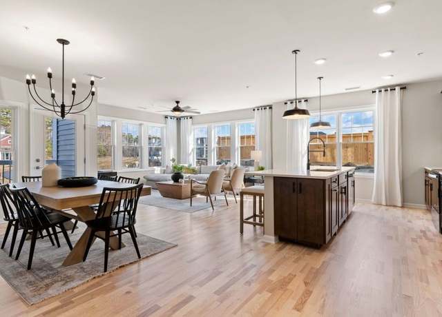 Property at 6 Stratton Dr #407, Woburn, MA 01801, 2 beds, 2 baths