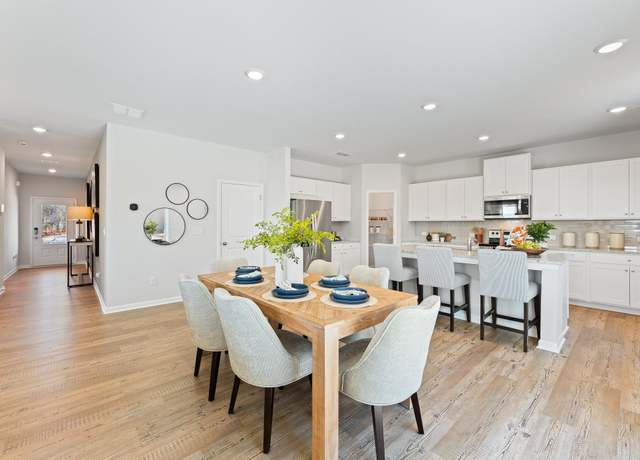 Property at 5316 Carodel Farm Way, Flowery Branch, GA 30542, 4 beds, 3 baths