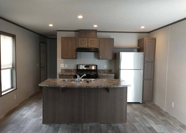 Property at 4075 E Holt Rd #5, Holt, MI 48842, 3 beds, 2 baths