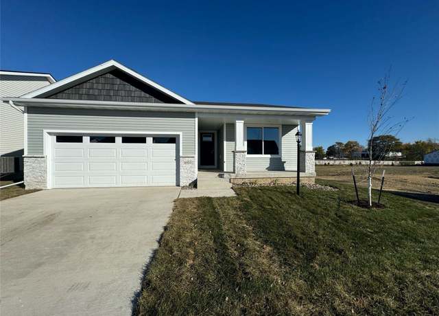 Property at 6453 NE 11th Ct, Des Moines, IA 50313, 3 beds, 2 baths