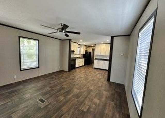 Property at 3925 N Combee Rd #35, Lakeland, FL 33805, 3 beds, 2 baths