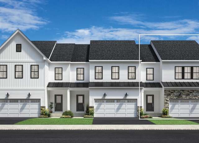 Property at 14 Blackmoor Ln, Randolph, NJ 07869, 3 beds, 3 baths