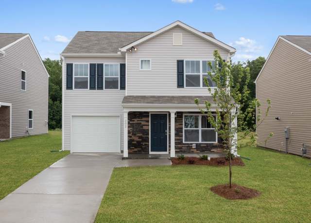 Property at 492 Valencia Cir, Wellford, SC 29385, 3 beds, 2.5 baths