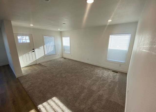 Property at 2060 N Center St #458, Mesa, AZ 85201, 3 beds, 2 baths