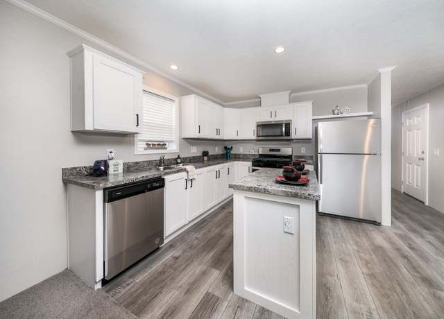 Property at 6 Canary Hl, Orion Charter Township, MI 48359, 3 beds, 2 baths