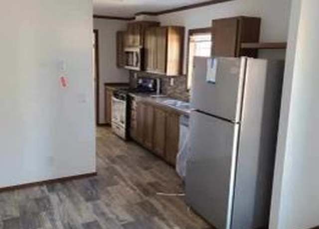 Property at 62 Claremont St, Saint Cloud, MN 56301, 2 beds, 2 baths