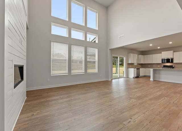 Property at 766 Ruddy Dr, Grayson, GA 30017, 5 beds, 4 baths