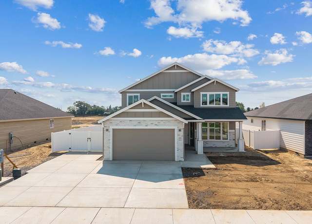 Property at 838 K St NE, Quincy, WA 98848, 4 beds, 2.5 baths