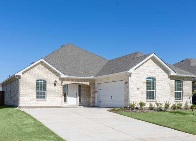 Property at 545 Tiffany Ln, Red Oak, TX 75154, 4 beds, 2 baths