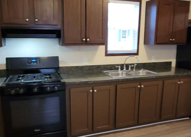 Property at 8902 Briarwood, Kalamazoo, MI 49009, 3 beds, 2 baths